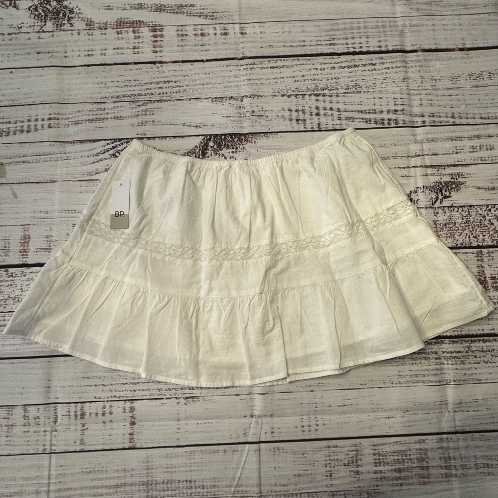 BP White Ruffled Mini Skirt - Picture 2 of 4